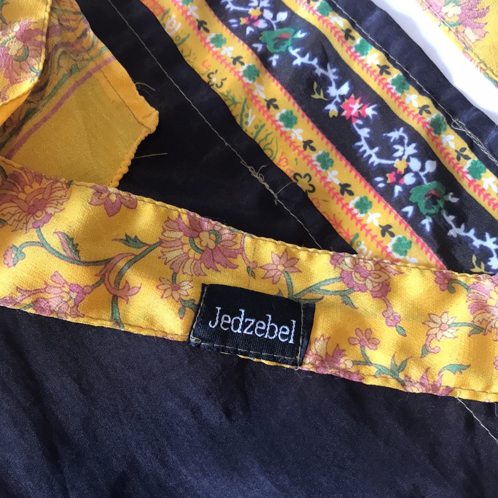 Jedzebel Silk Sari Magic Skirt Wrap - Picture 11 of 16